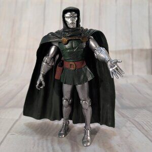 Marvel Select Doctor Doom Action Figure Diamond Select Toys